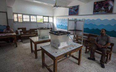 Lokale wyborcze w Egipcie świecą pustkami