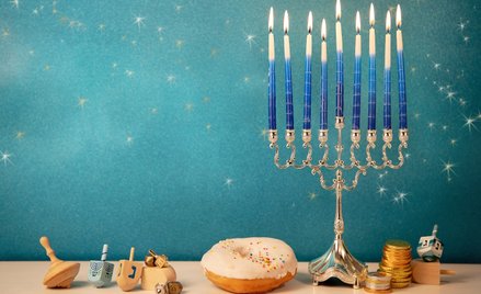 Chanukija i menora to nie to samo. Jak wygląda świecznik chanukowy?