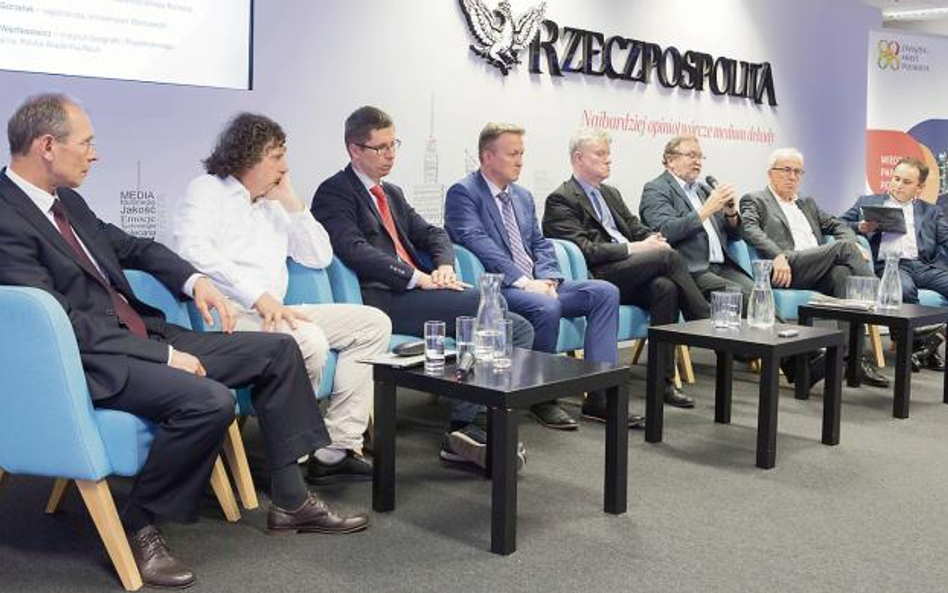 Uczestnicy debaty (od lewej): Zygmunt Frankiewicz, prezydent Gliwic; Jacek Karnowski, prezydent Sopo