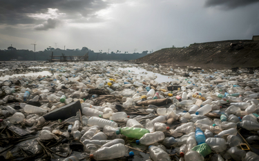 430 mln ton plastiku produkuje co roku ludzkość