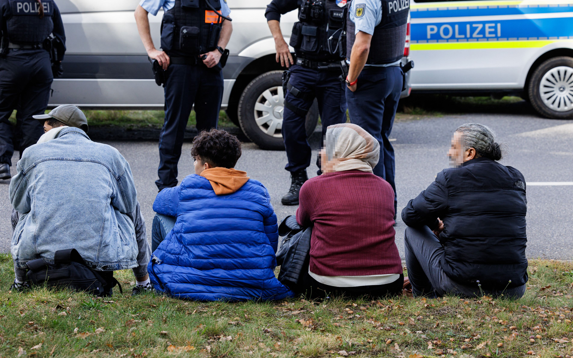 Germany: A Polish woman and her son face charges for smuggling migrants along the Balkan route