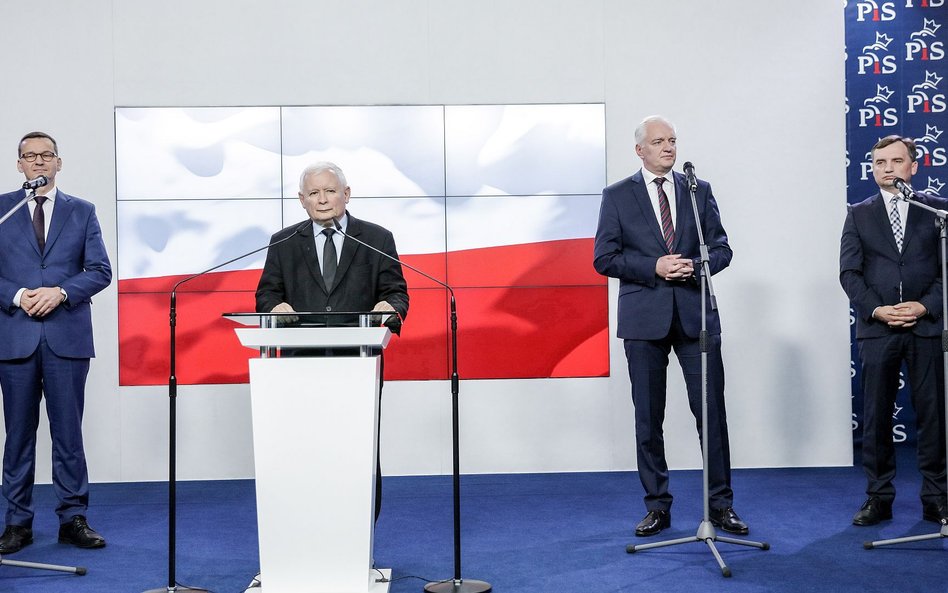 Kto nadzieją Zjednoczonej Prawicy? Mateusz Morawiecki bez konkurencji