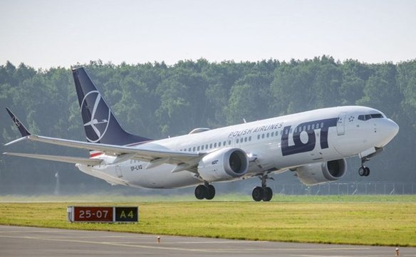 Jak wynika z systemu rezerwacyjnego LOT, latem 2026 roku rejsy z Radomia do Włoch i Grecji zostaną p