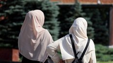 Austria zakazała hidżabów w szkołach. Tysiące muzułmanów protestują