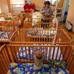 Powiaty nie będą musiały obowiązkowo zatrudniać w rodzinnych domach dziecka osób do pomocy przy prac