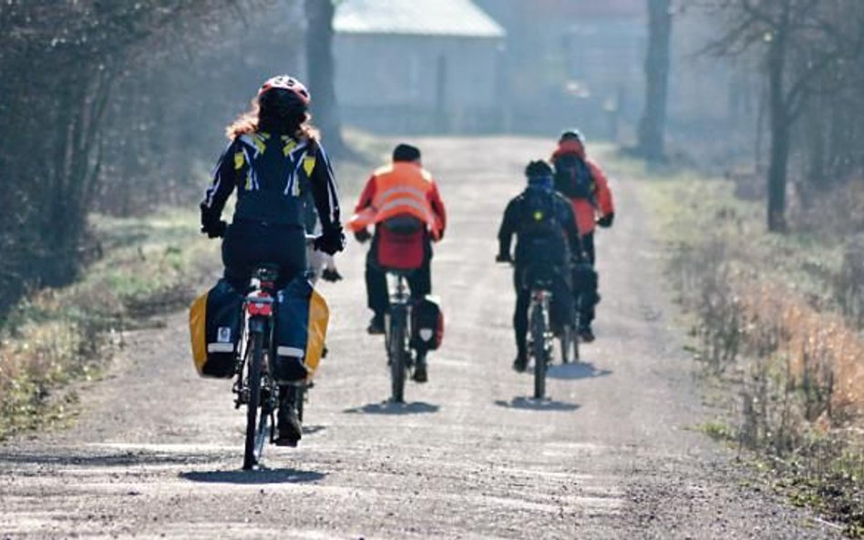 Centralny Szlak Rowerowy Roztocza po stronie polskiej ma 180 km długości, po ukraińskiej – 110 km.