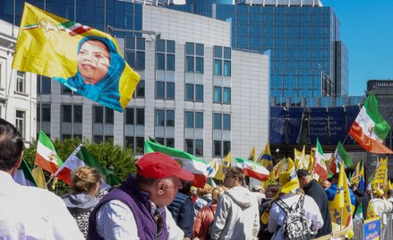 Manifestacja przed szczytem przywódców w Brukseli, mająca zwrócić ich uwagę na egzekucje polityczne 