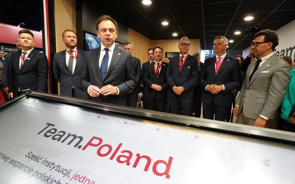 Stoisko narodowe Polski na URC zainaugurował Andrzej Domański, minister finansów i gospodarki