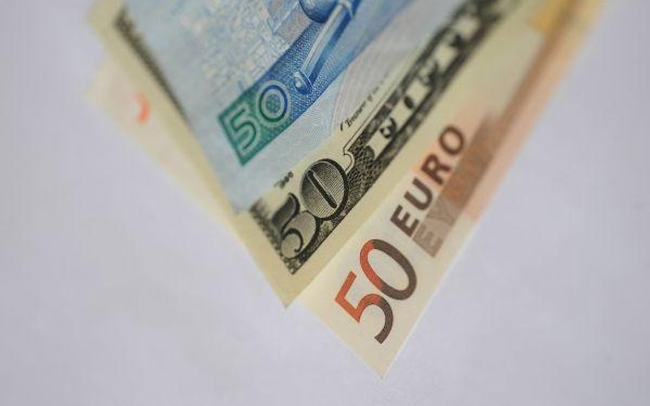 Eurodolar odrabia straty