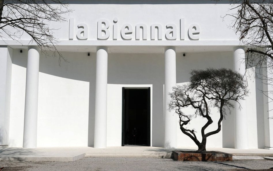 Wejście do Pawilonu Centralnego w Ogrodach Biennale