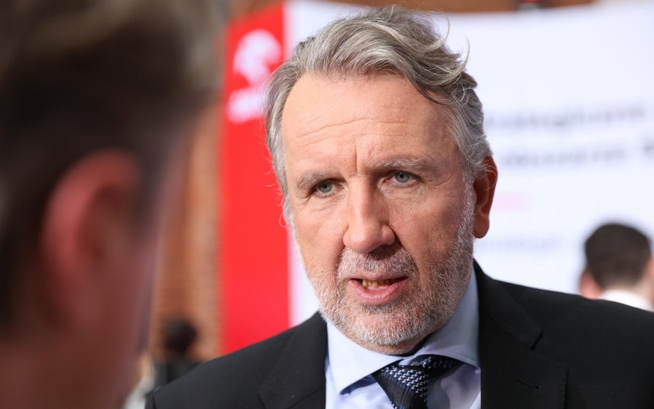 Michał Sołowow planuje budowę reaktorów jądrowych w Wielkiej Brytanii