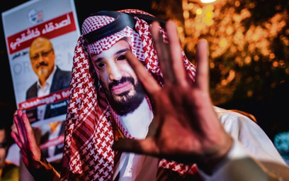 Protestujący przed konsulatem saudyjskim w tureckiej stolicy są przekonani, że książę bin Salman ma 