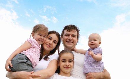 Węgry zapłacą 30 tysięcy euro. Wystarczy mieć ślub i zrobić trójkę dzieci