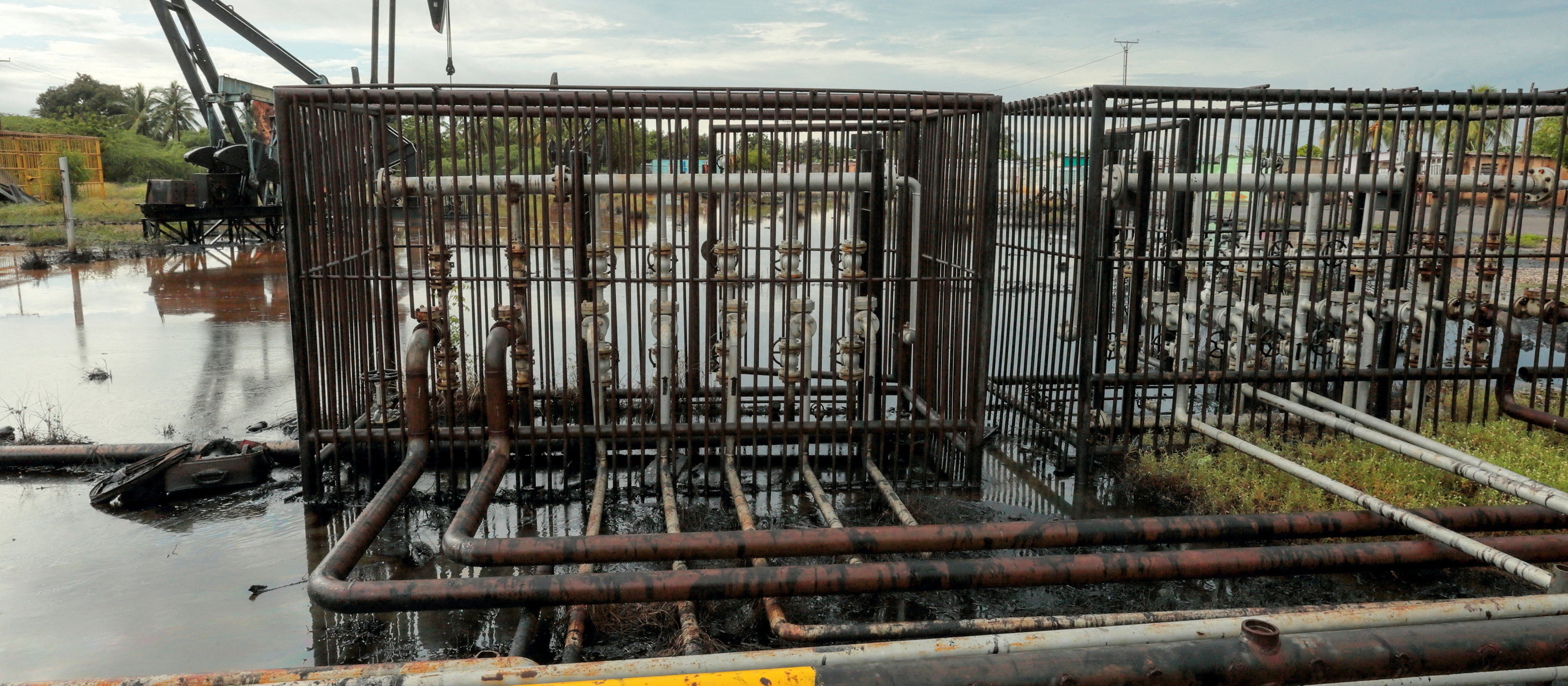 Will there be a race for Venezuelan oil? Corporations without hurrah optimism