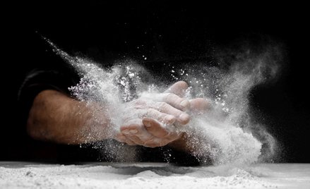 Kolejny skutek epidemii. Ceny mąki idą w górę