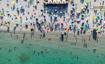 Plaża na Sardynii we Włoszech. W zeszłym roku temperatury na wyspie przekraczały 40 stopni Celsjusza