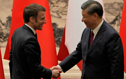 Emmanuel Macron podczas wielogodzinnego spotkania z Xi Jinpingiem snuł rozważania o „autonomii strat