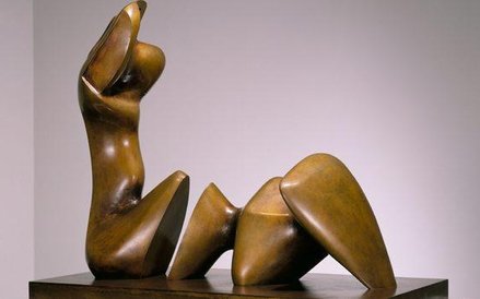 Moc natury Henry Moore w Polsce Wystawa tego wielkiego brytyjskiego rzeźbiarza, przedstawiciela abst