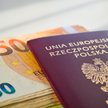 Na zagraniczne wakacje bez gotówki ani rusz