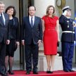 Valerie Trierweiler ma według francuskiego protokołu tytuł partnerki życiowej prezydenta. Przysługuj