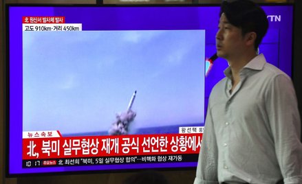 Korea Płn. ogłosiła: Rozmawiamy z USA. I wystrzeliła pociski