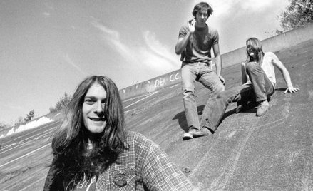 Istniała presja ze strony Sub Pop i sceny grunge’owej, by grać muzykę rockową – wspominał nagrywanie