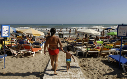 Lecą turyści do Hiszpanii. Z Niemiec dziesięć razy więcej niż z Polski
