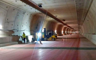 Tunel w Świnoujściu otrzyma odcinkowy pomiar prędkości. Radary za 1,3 mln zł