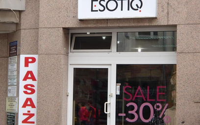 Esotiq & Henderson: Więcej sklepów w kraju i za granicą