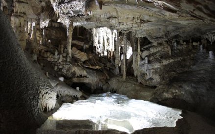 Jaskinie w Han-sur-Lesse w Belgii