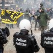 Niedziela, centrum Brukseli. Starcia przeciwników paktu imigracyjnego z belgijską policją