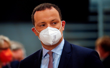 Minister zdrowia Niemiec: Jesienią wrócą maski