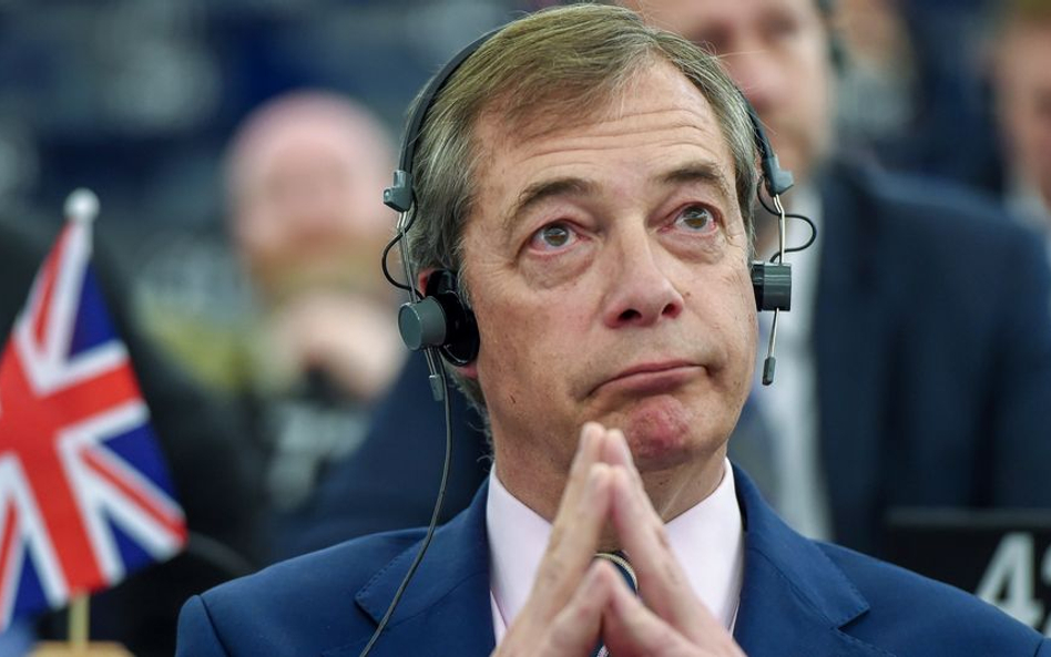 Nigel Farage komentuje brexit: Tylko rewolucja może teraz uratować brytyjską politykę