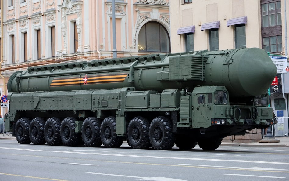 Wszystkich dziewięć krajów posiadających broń atomową modernizuje swoje arsenały