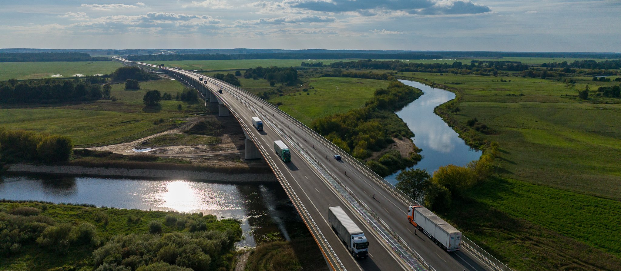 Motoryzacja ciągnie w dół przewoźników drogowych