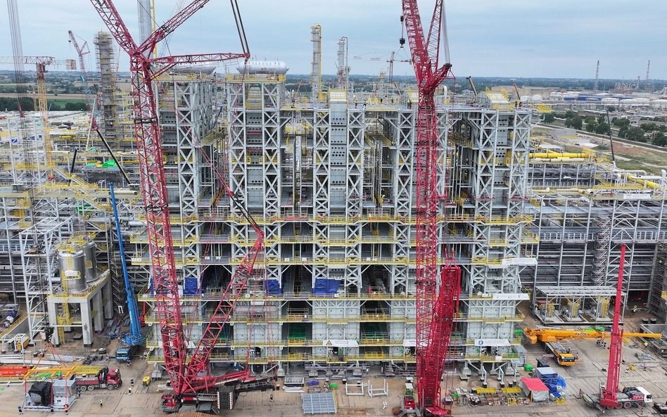 Powstający w Płocku kompleks instalacji Nowa Chemia, który jest realizowany na bazie dawnego sztanda