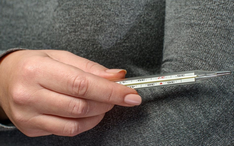 Jak relacjonują władze szpitala, termometr został usunięty, ale jego wskazania okazały się już niedo