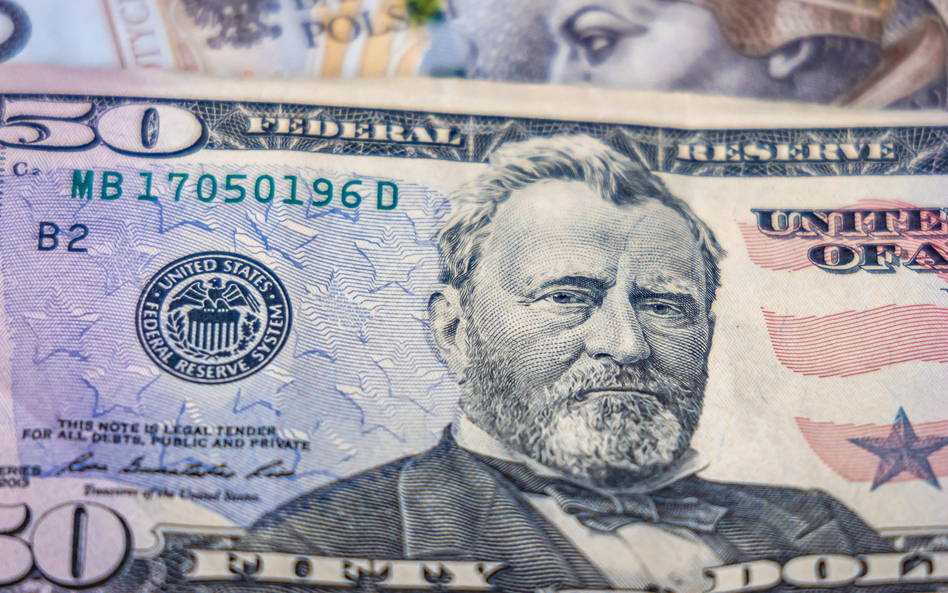 Dolar puka do 4,13 zł