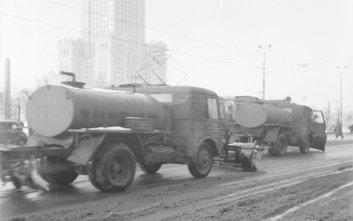 Wystarczy posłać pługi i solarki - pomyśli i dziś wielu, ale sprzęt w latach 70. cierpiał na kilka z