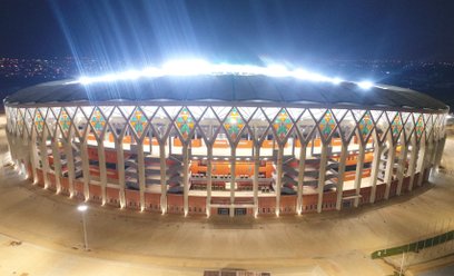 Stadion im. Alassane Outtary - główny obiekt Pucharu Narodów Afryki rozgrywanego w 2024 r. w Wybrzeż