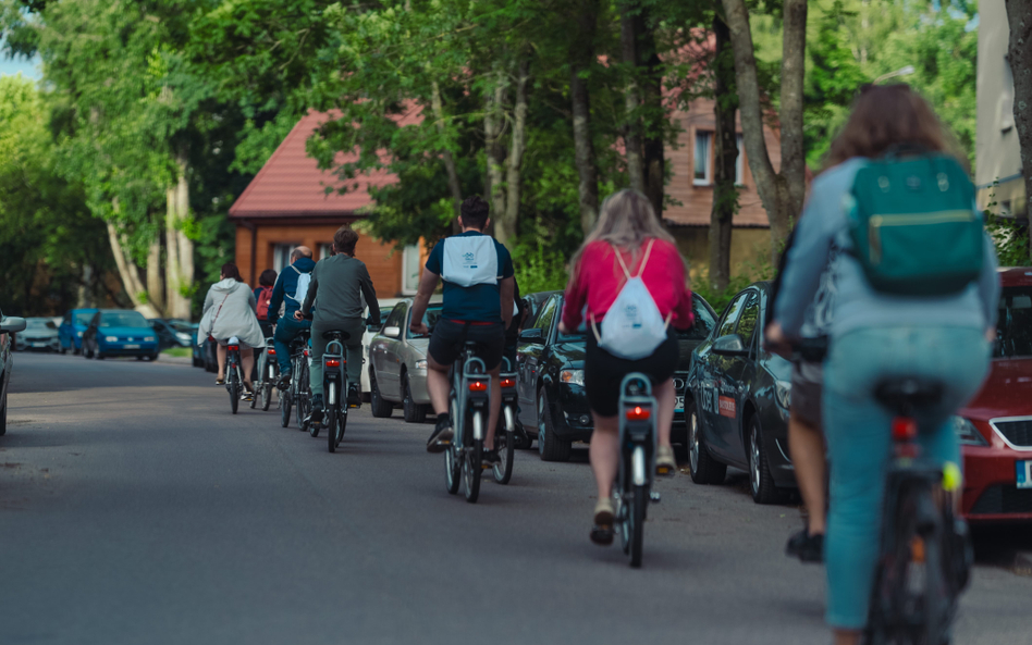 Rowery publiczne zmieniają oblicze miejskiej komunikacji