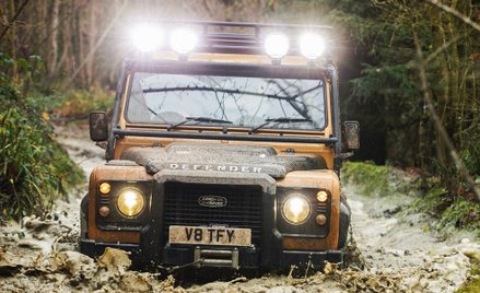 Limitowana seria Land Rovera Defender z silnikiem V8