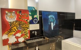 W Hotel Warszawa Art Fair uczestniczą także zagraniczne galerie. Obraz z lewej „Tygrys i motyl”, eks