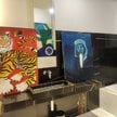 W Hotel Warszawa Art Fair uczestniczą także zagraniczne galerie. Obraz z lewej „Tygrys i motyl”, eks