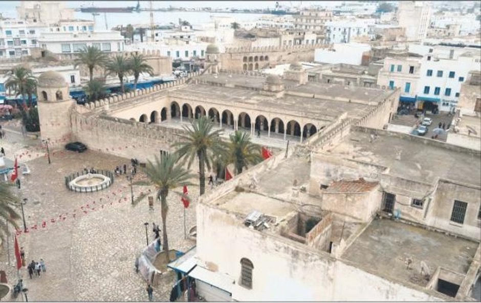 Medyna w Susie wpisana jest na listę UNESCO. Wśród zabytków można podziwiać ribat (ufortyfikowaną tw