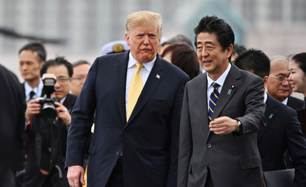Prezydent USA Donald Trump i premier Japonii Shinzo Abe podczas wizyty amerykańskiego przywódcy w Ja