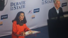 Mary Peltola i republikański senator Dan Sullivan