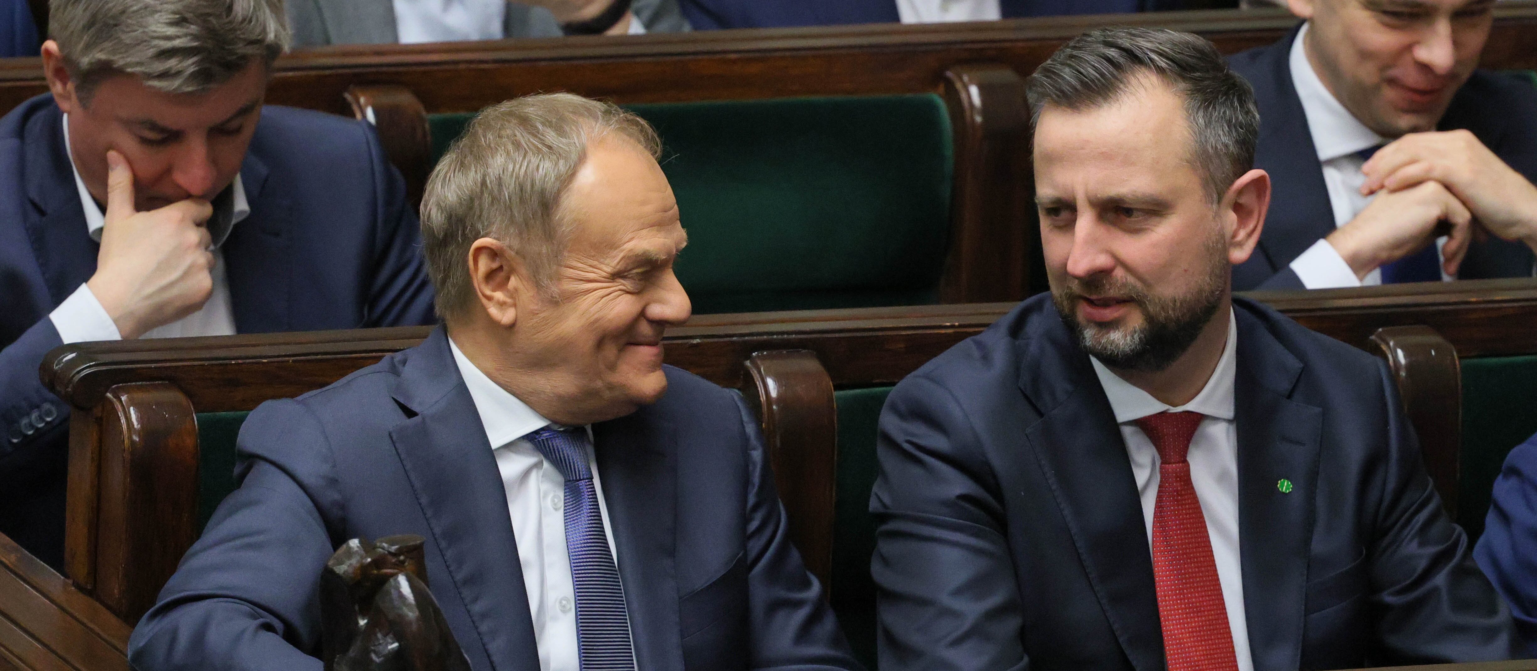 Nowy sondaż partyjny. W Sejmie sześć partii, największy wzrost zanotował PSL