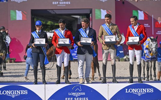 Zwycięska drużyna z Włoch.