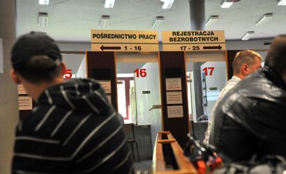 Od czerwca podstawowa kwota zasiłku dla bezrobotnych wzrośnie do 1783,90 zł brutto